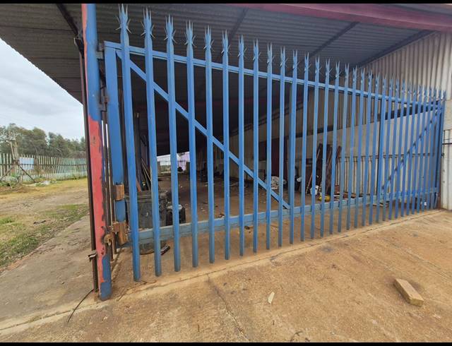 400M² WAREHOUSE TO LET IN LUIPAARDSVLEI